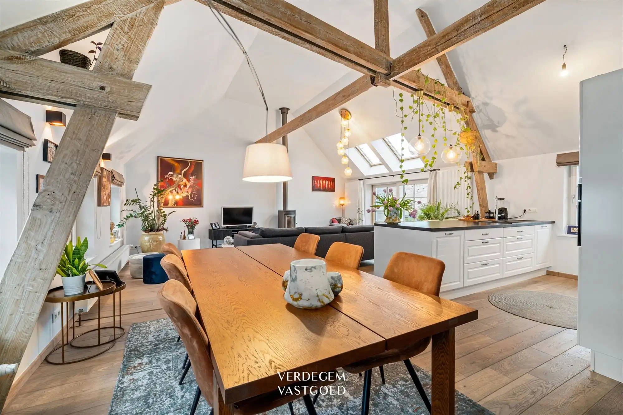 Knap appartement op centrale ligging met 3 slaapkamers en XL terras foto 2