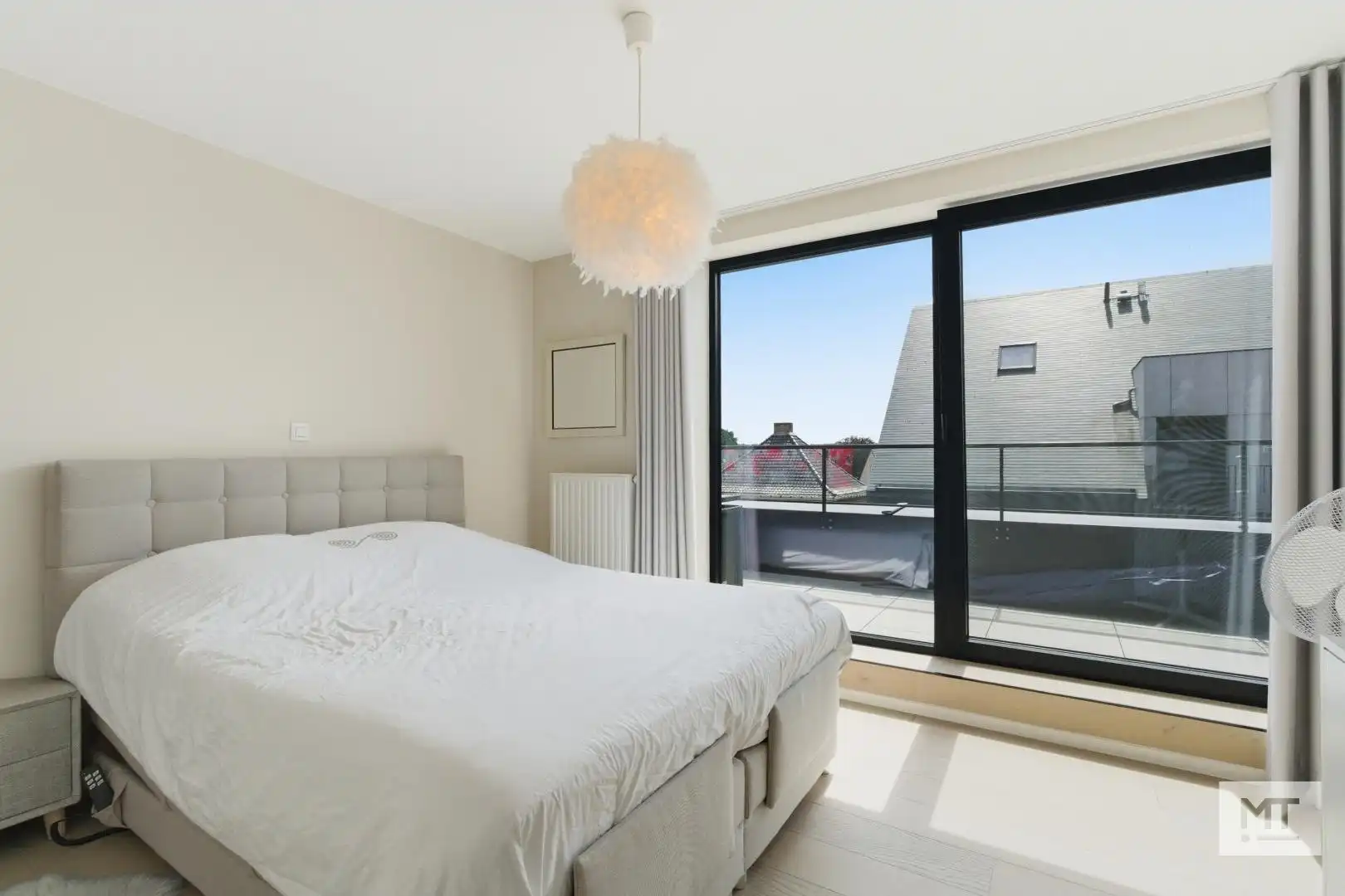 Modern, instapklaar appartement met 2 slpk en zonnig terras in centrum Zonnebeke foto 11