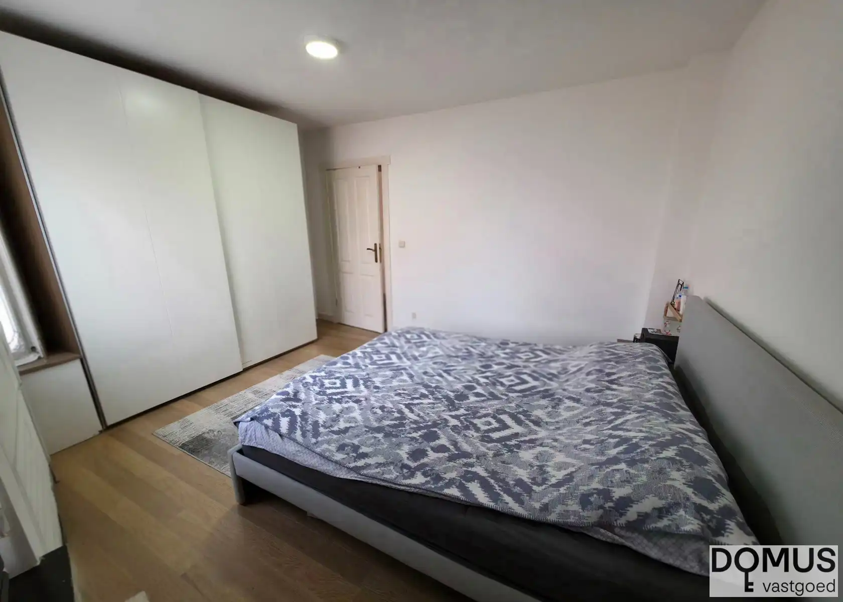 2 slaapkamer-appartement te koop in het hart van Evere foto 8