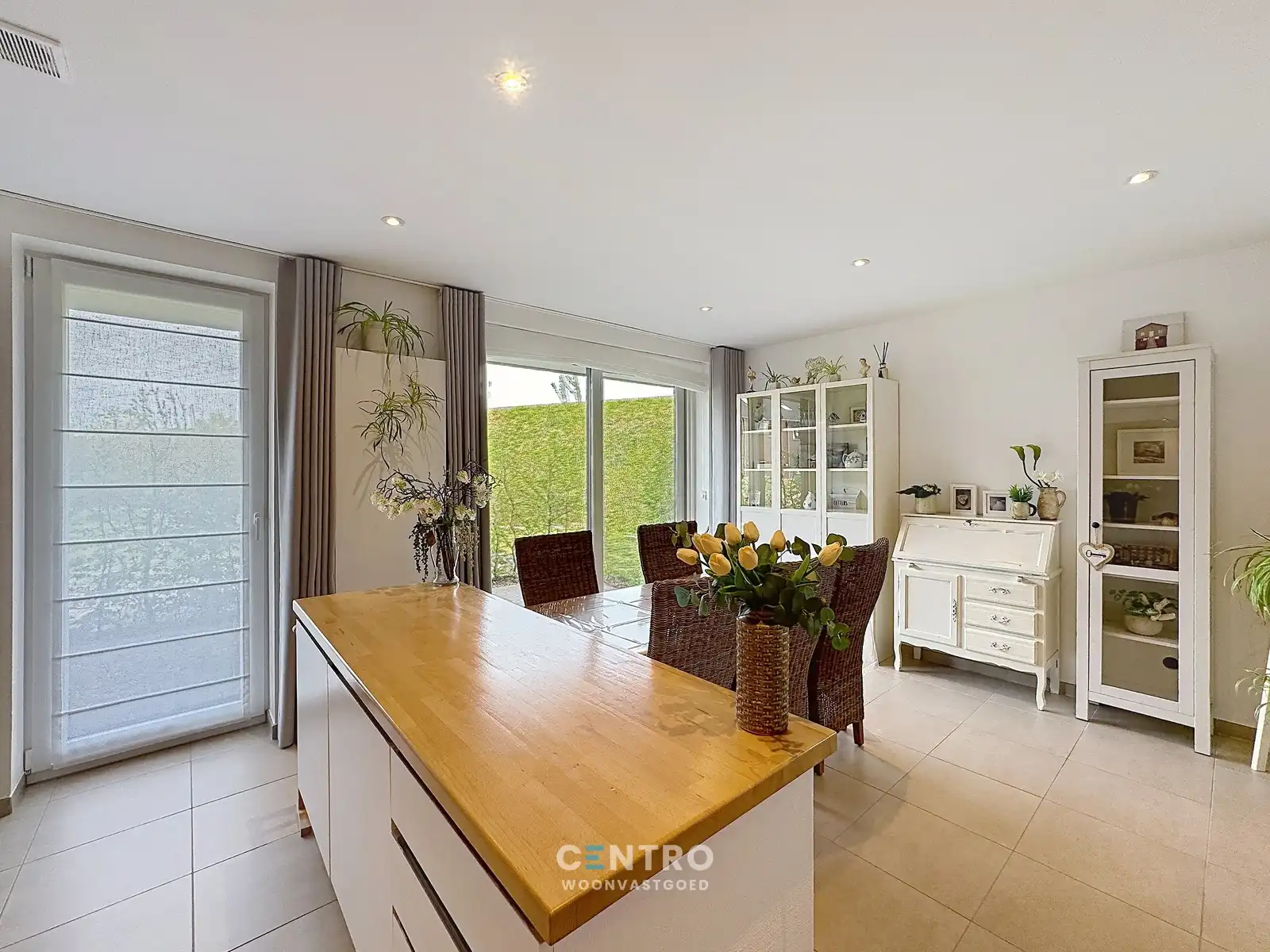 RECENT gelijkvloersappartement met 2 ZONNETERRASSEN te Brugge! foto 6