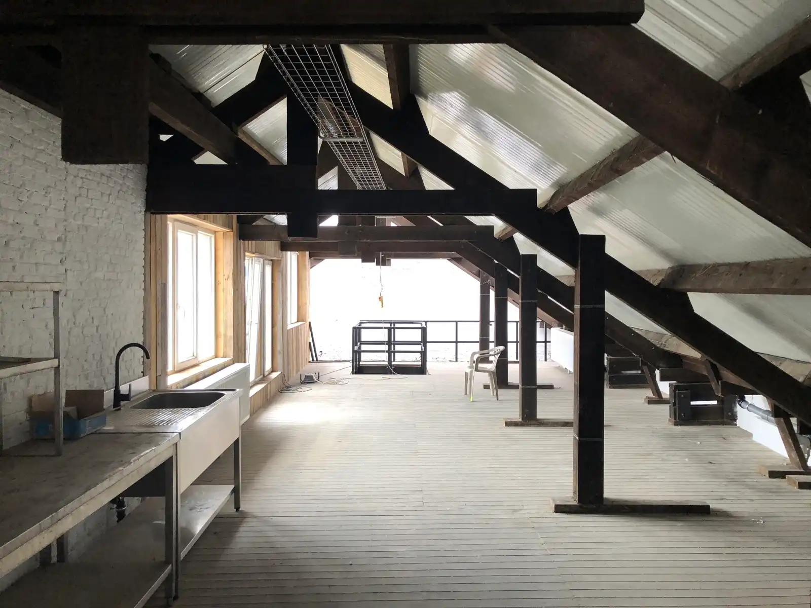 Kantoor/Atelier van 470 m² te huur nabij Grote Markt foto 2