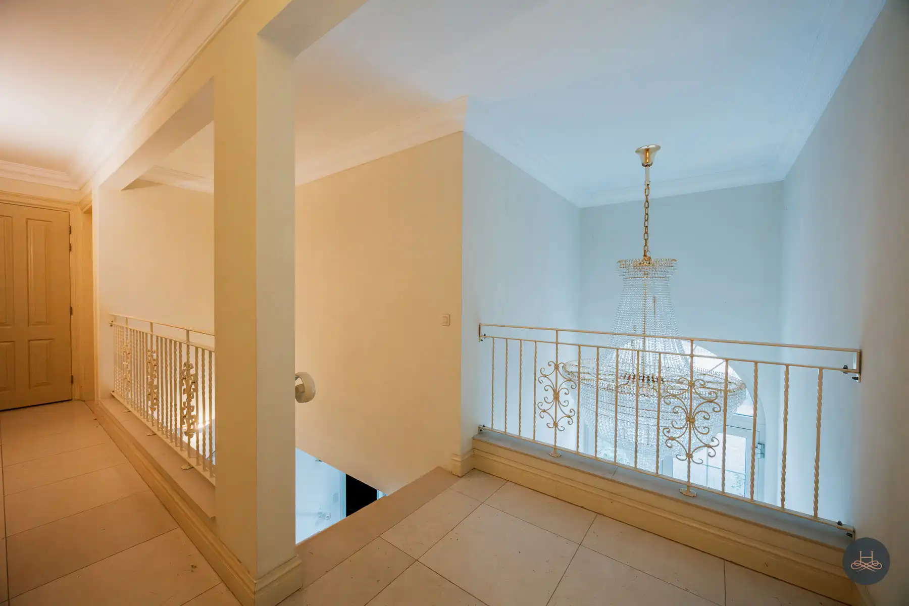 Riante villa op toplocatie in het groen met privé-bos foto 18