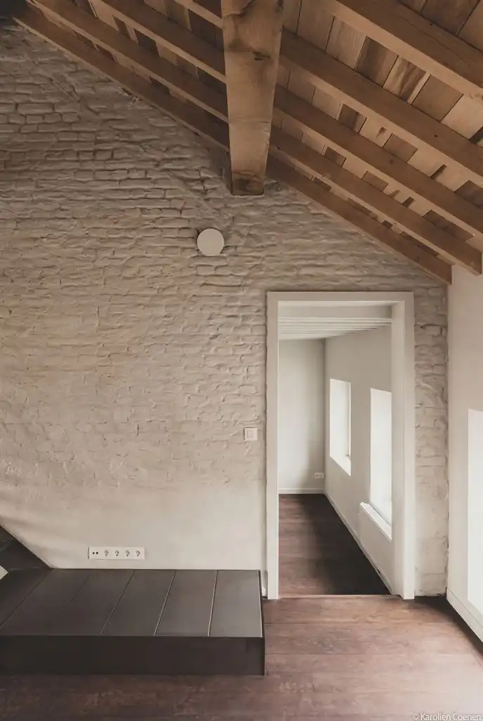 Luxe duplex loft op de tweede verdieping met 2(+1) slaapkamers, ruim terras en optioneel een staanplaats, gelegen in het centrum van Maaseik. foto 7