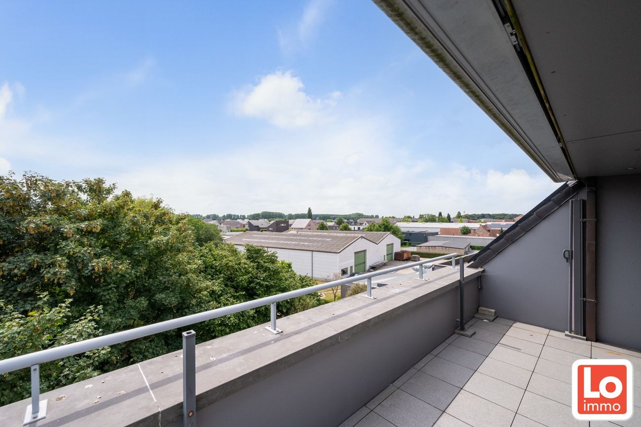 Mooi dakappartement met 3 slaapkamers, 2 badkamers, 2 terrassen (18m² & 5m²) en garagebox foto 10