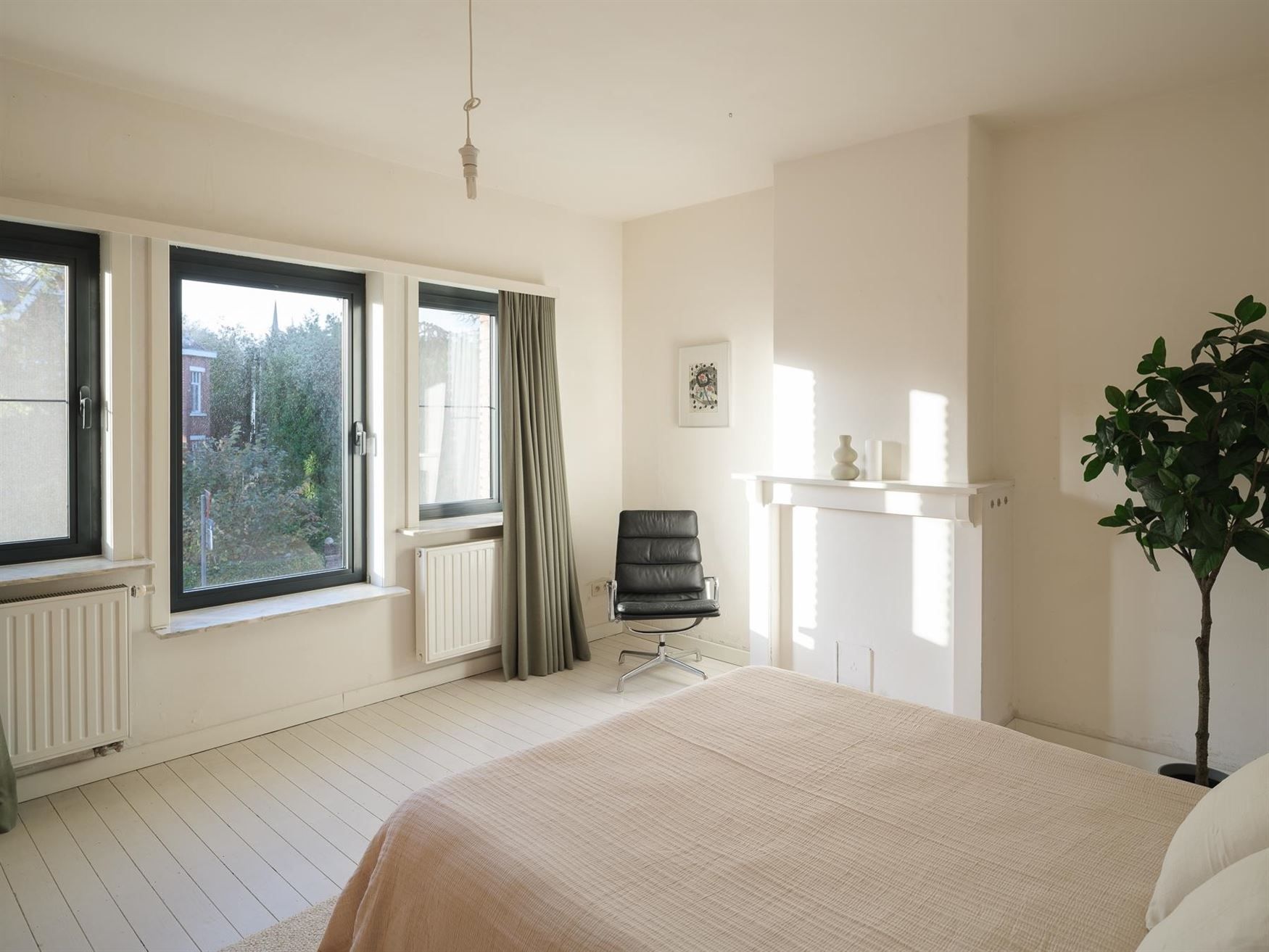 Instapklare, lichtrijke woning in gegeerde wijk te Gent foto 12