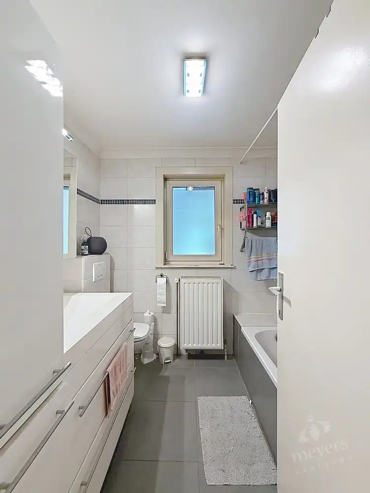 Te renoveren gelijkvloerse woning op een ruim, groen perceel in Hasselt foto 12
