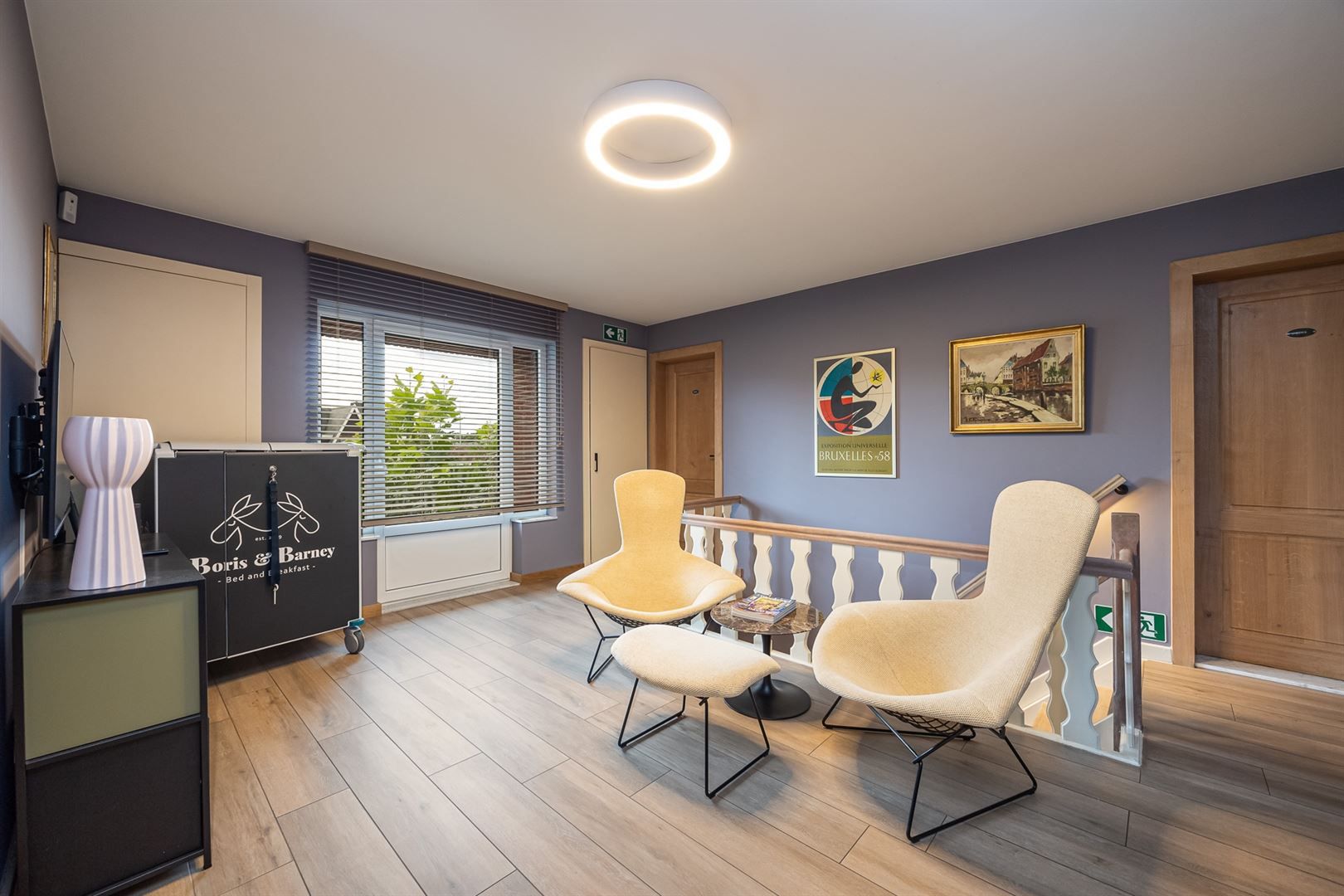Een luxueus ingerichte woning met 5 slaapkamers en zwembad. foto 16