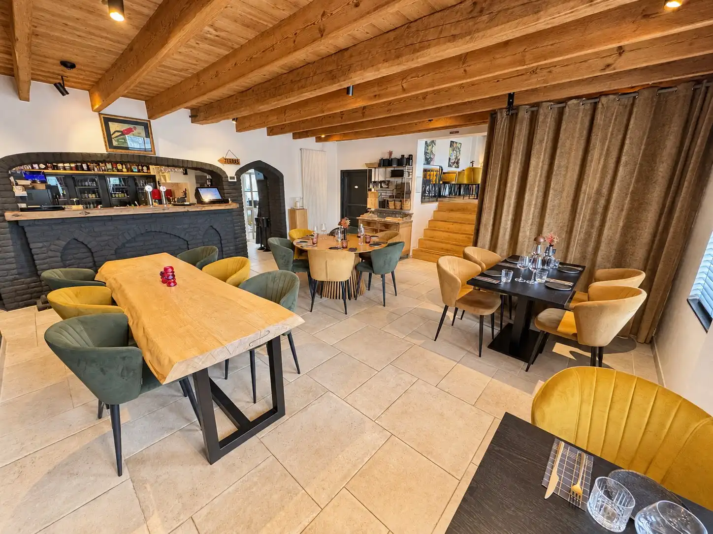 De Witte Doorn – instapklaar restaurant met woonst, sfeervolle tuin en polderzicht in Vlissegem. foto 3