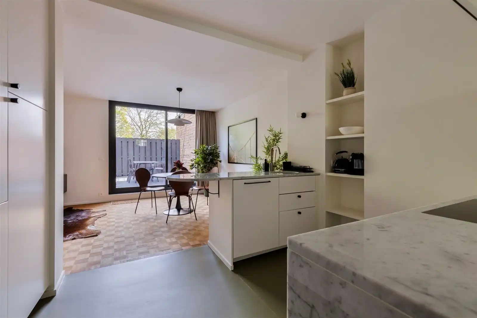 Mortsel: Hoogstaand afgewerkte gemeubeld charme appartement  foto 3