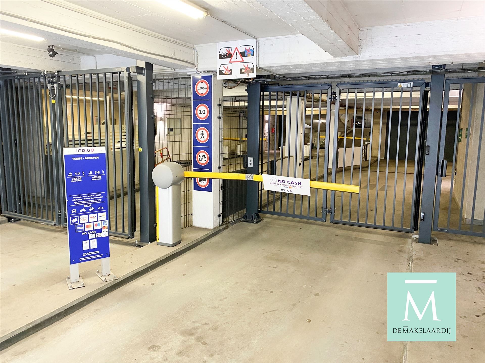 4 autostaanplaatsen te koop nabij Louizalaan te Brussel foto 2