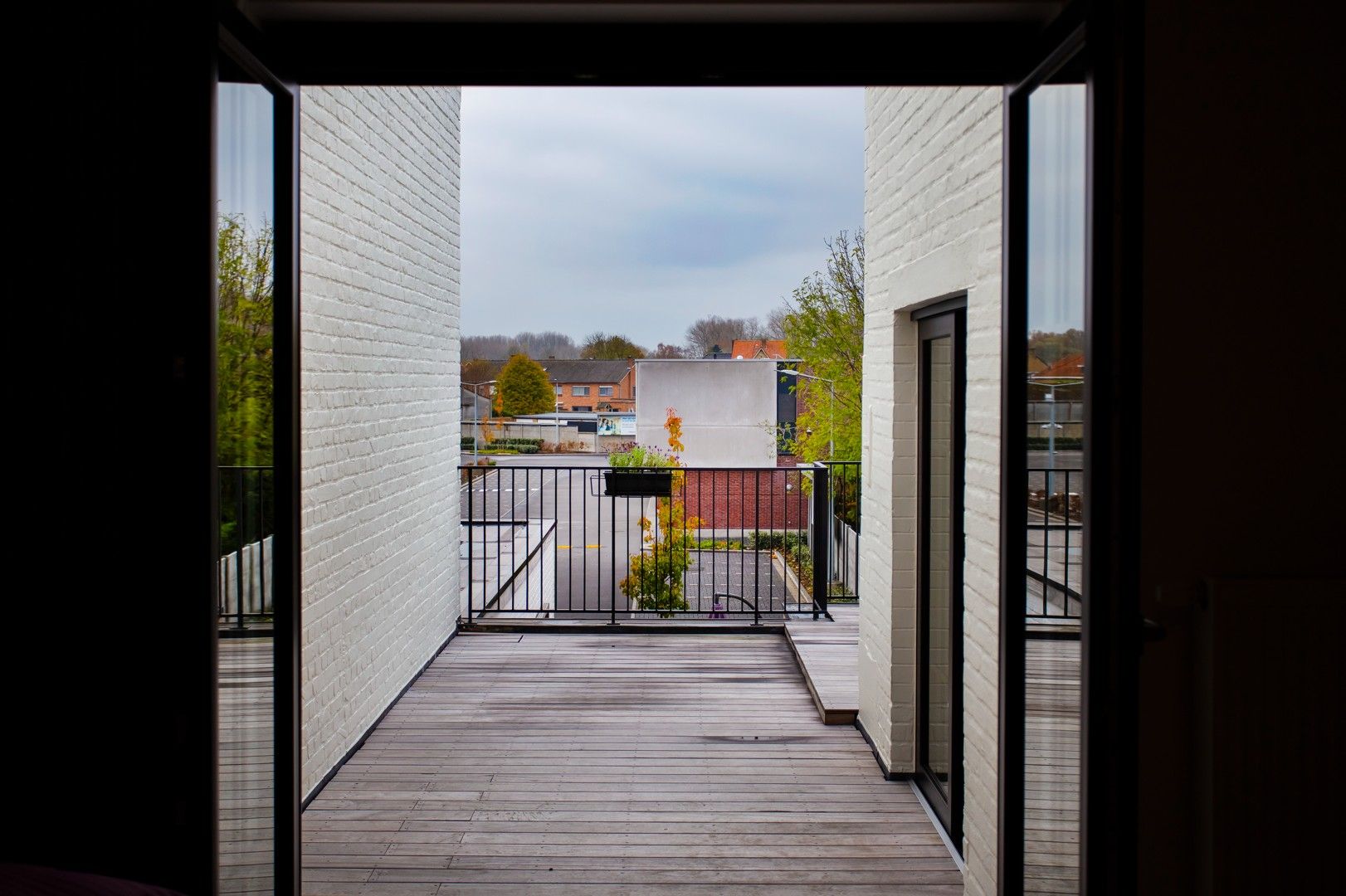 Moderne gerenoveerde rijwoning met 6 slaapkamers foto 17