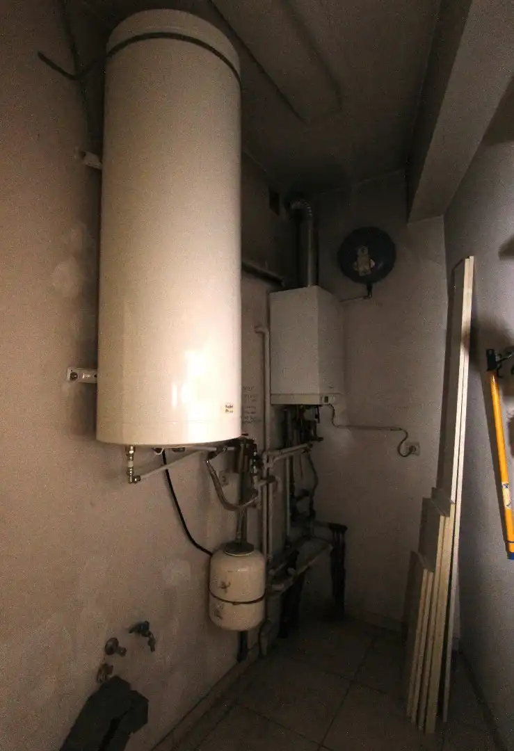 Handelsruimte op toplocatie en optimale zichtbaarheid in Tongeren foto 12