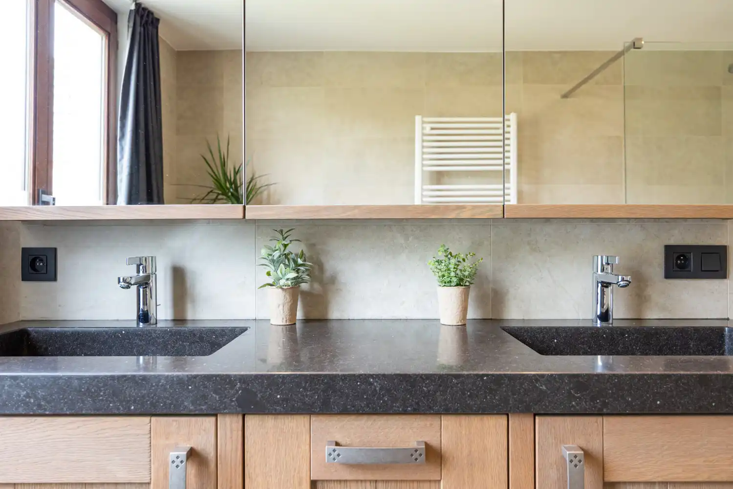 Karaktervolle, instapklare herenwoning met heerlijke stadstuin op toplocatie te Antwerpen-Zuid foto 21