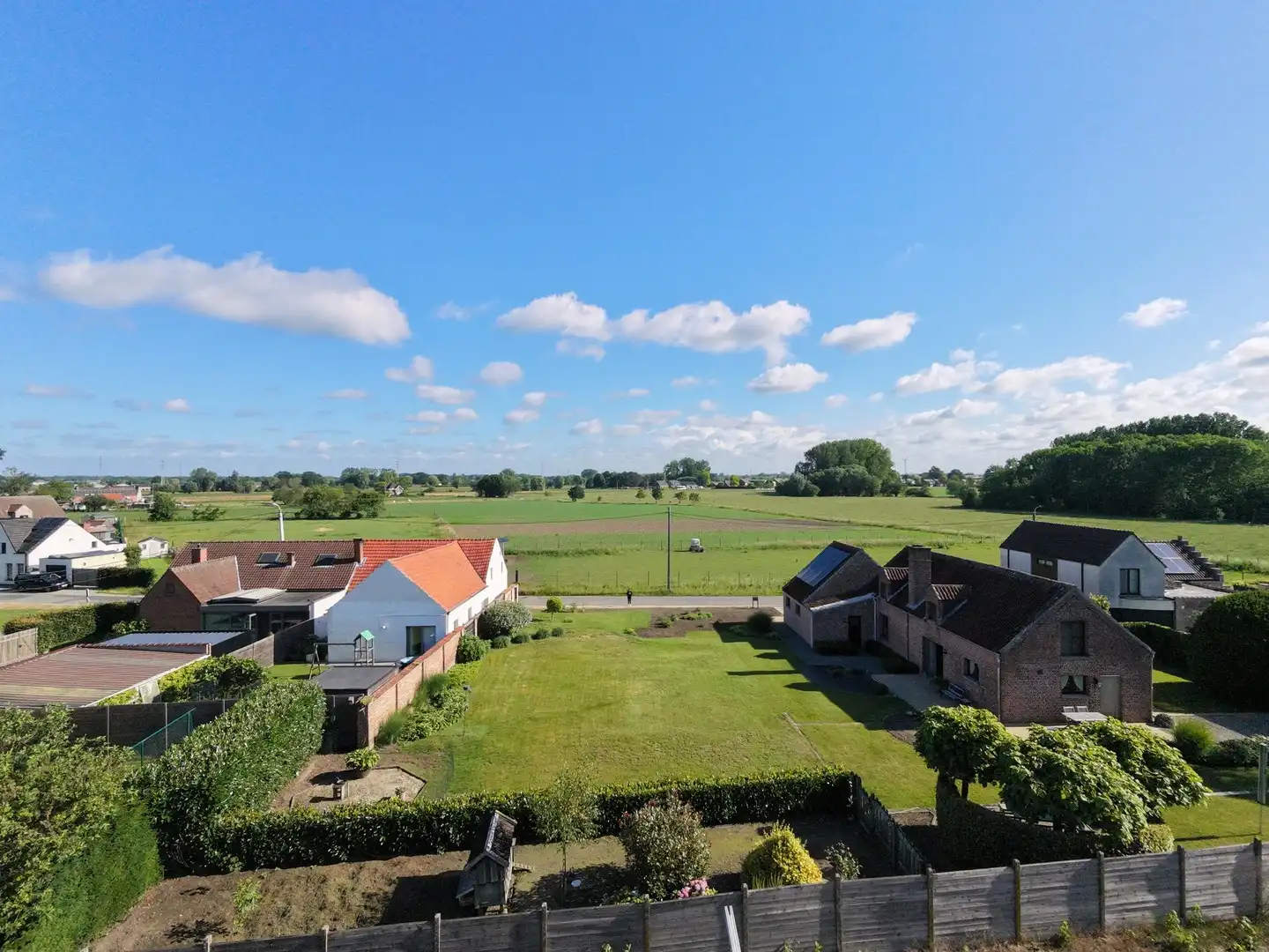 Prachtige bouwgrond van 760 m² voor open bebouwing in het groene Oppuurs foto {{pictureIndex}}