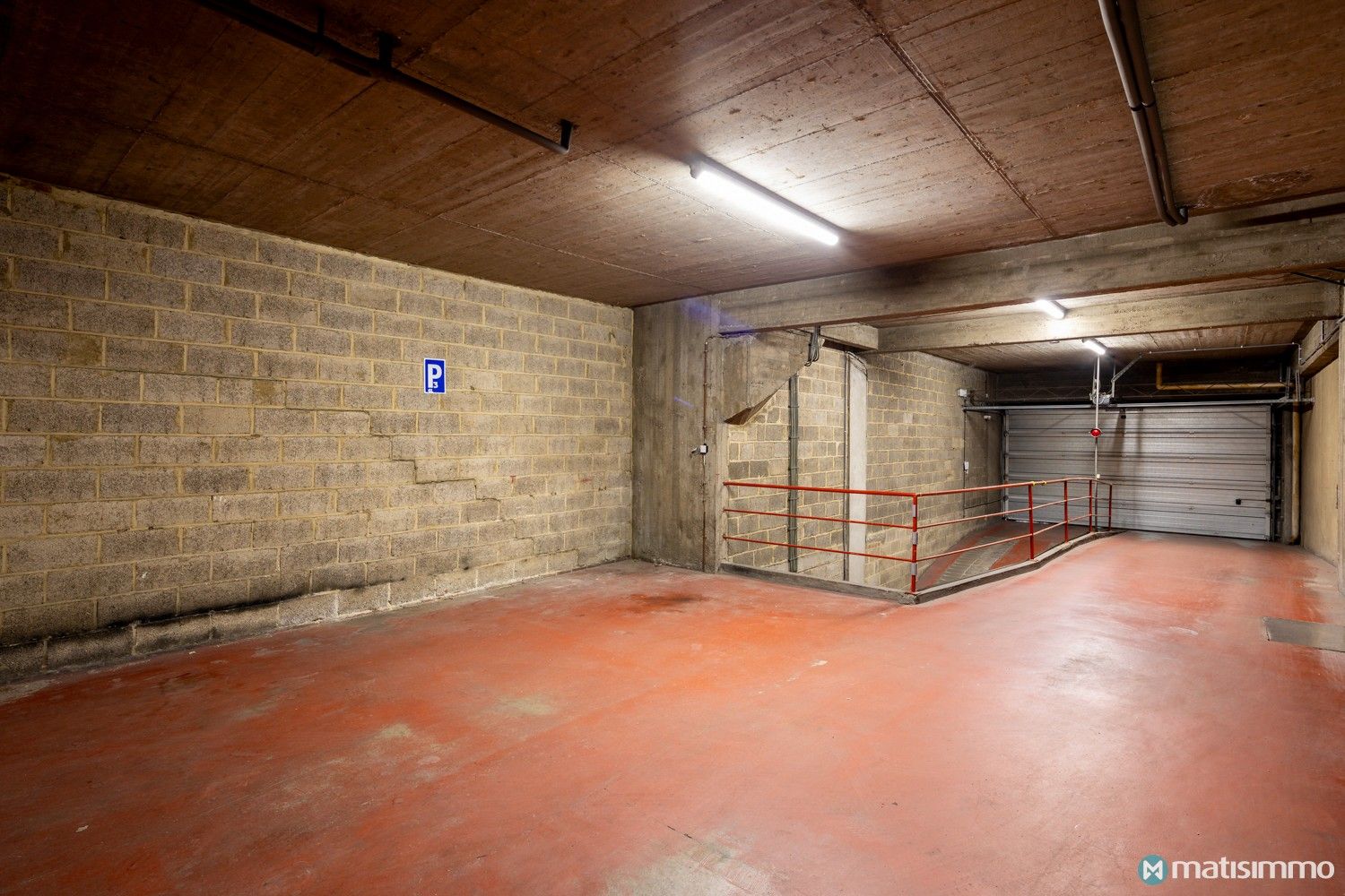 RECENT GERENOVEERD APPARTEMENT MET AUTOSTAANPLAATS OP WANDELAFSTAND VAN TONGEREN CENTRUM foto 20