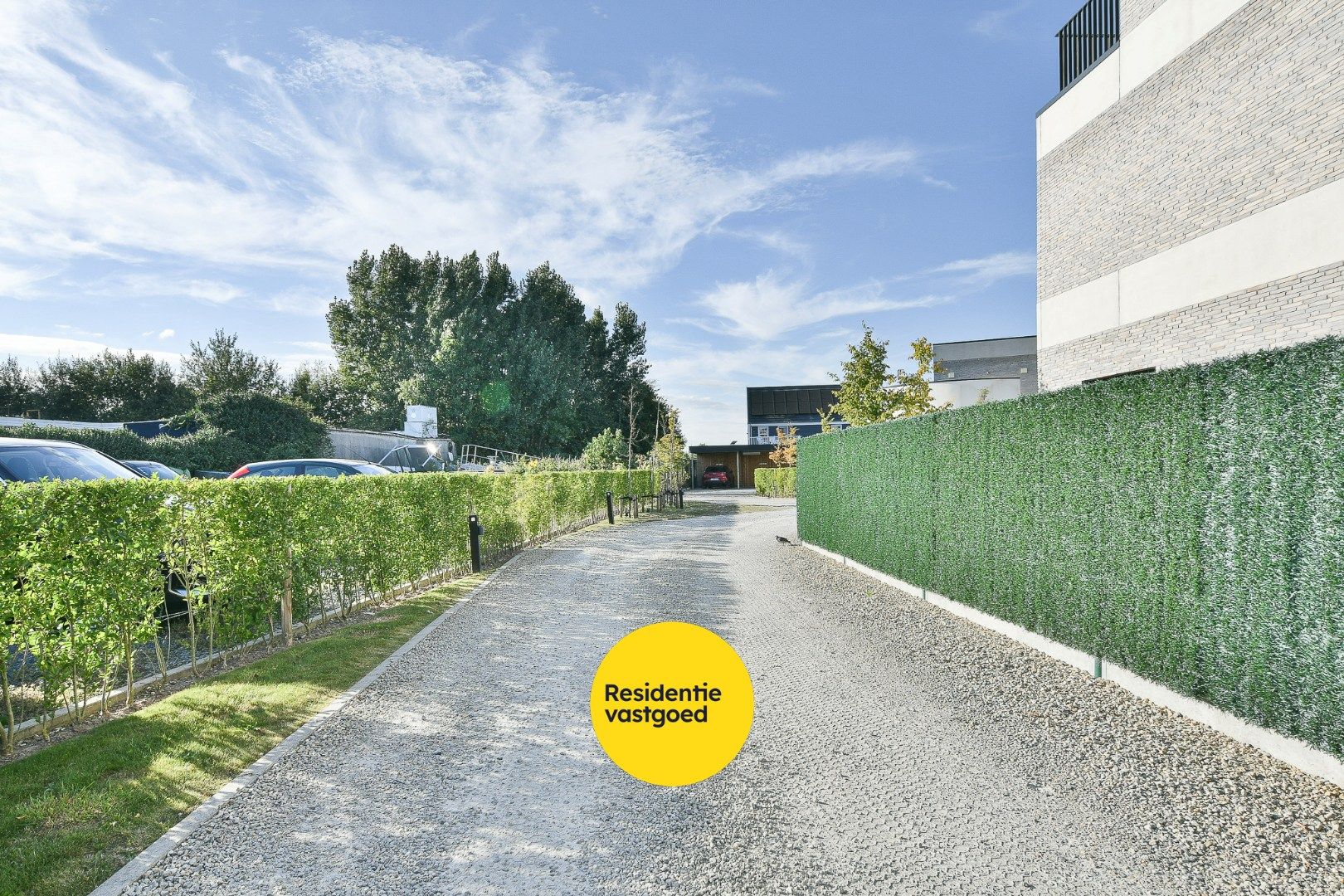 Uniek appartement inclusief carport met grote berging gelegen in een oude graanmolen foto 16