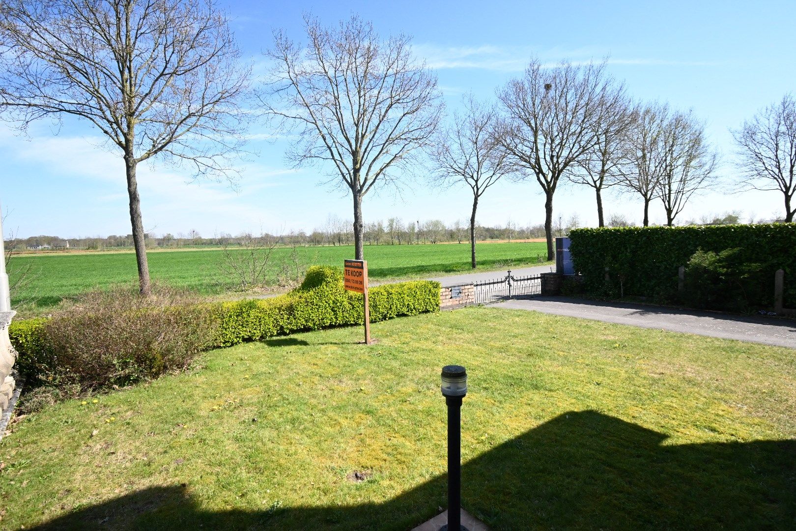 Halfopen bebouwing met garage en tuin foto 26