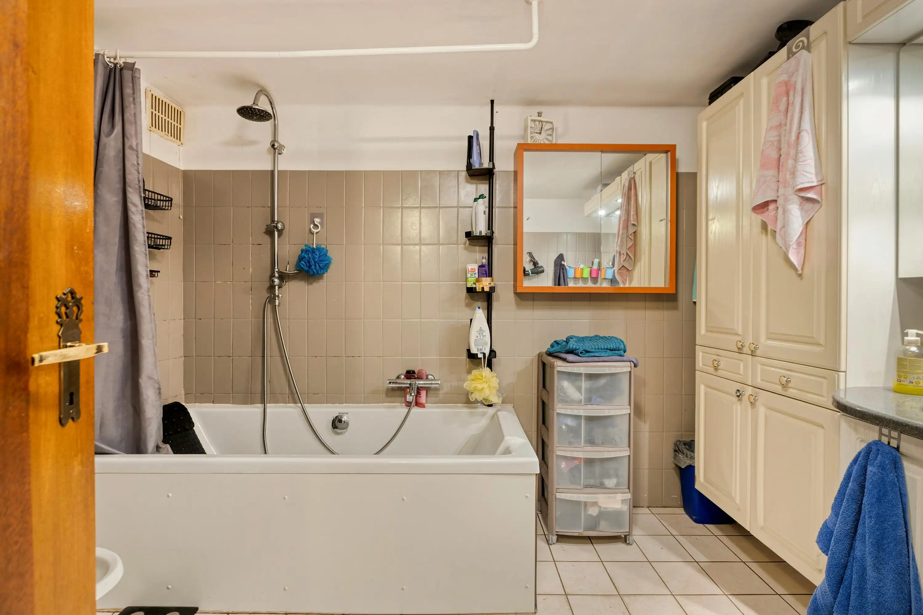 3 woningen als één geheel te koop op toplocatie in Zonhoven foto 27