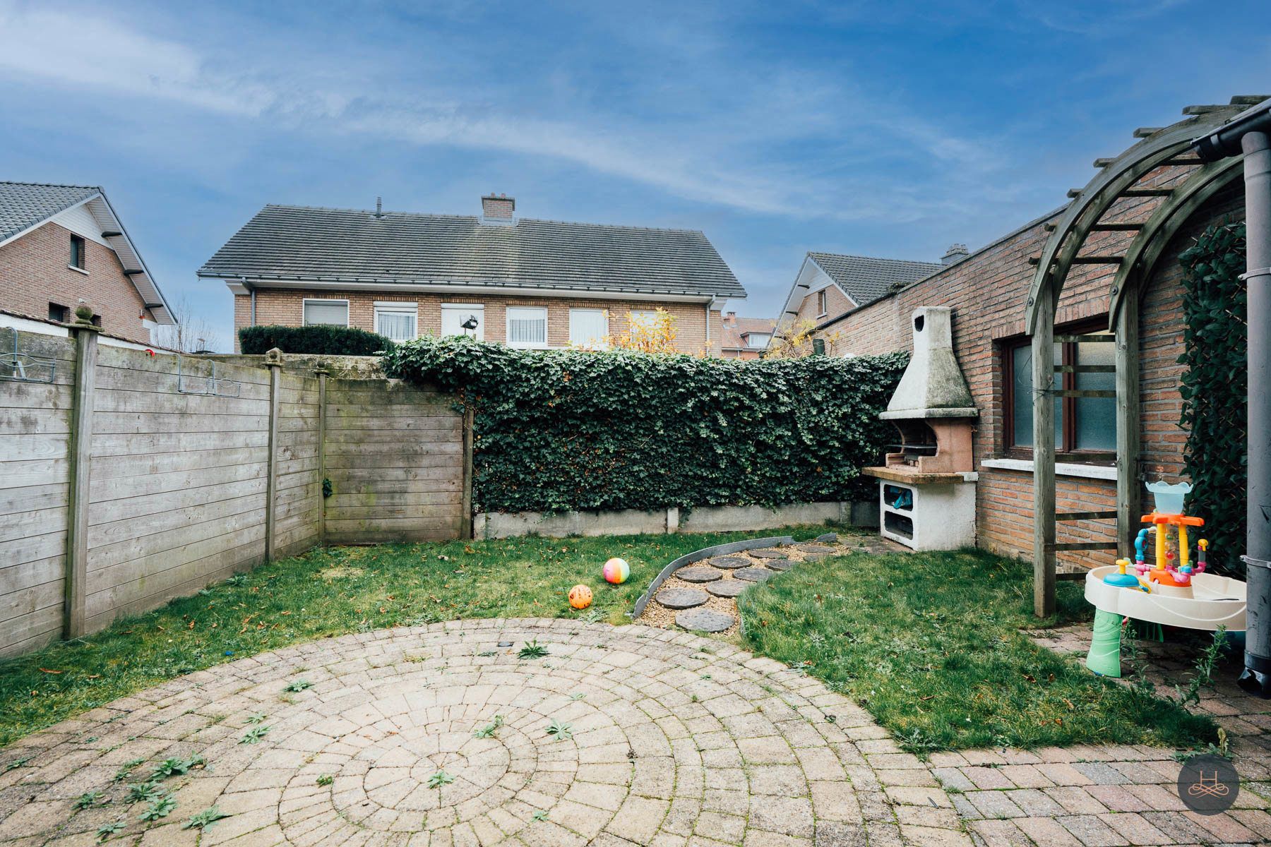 Gezellige halfopen woning in een zeer aangename buurt foto 26