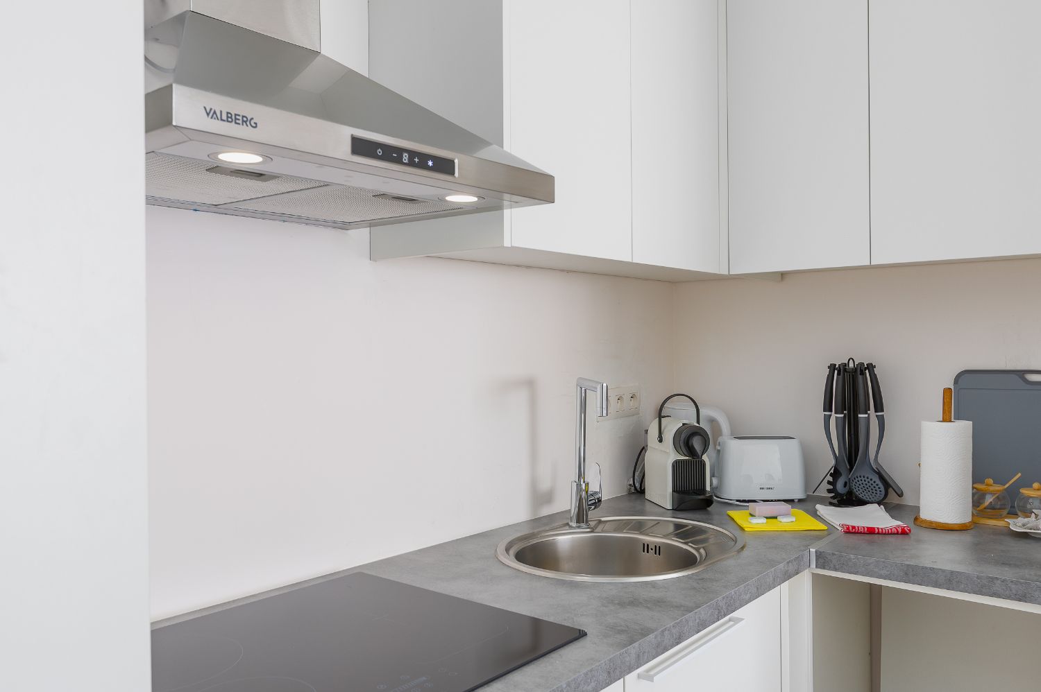 Recent gerenoveerd 2-slaapkamer appartement foto 7