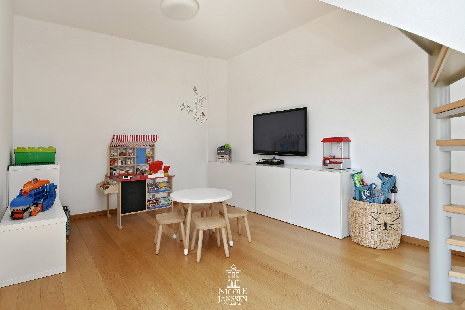 Halfvrijstaande gezinswoning met vrijstaande garage foto 19