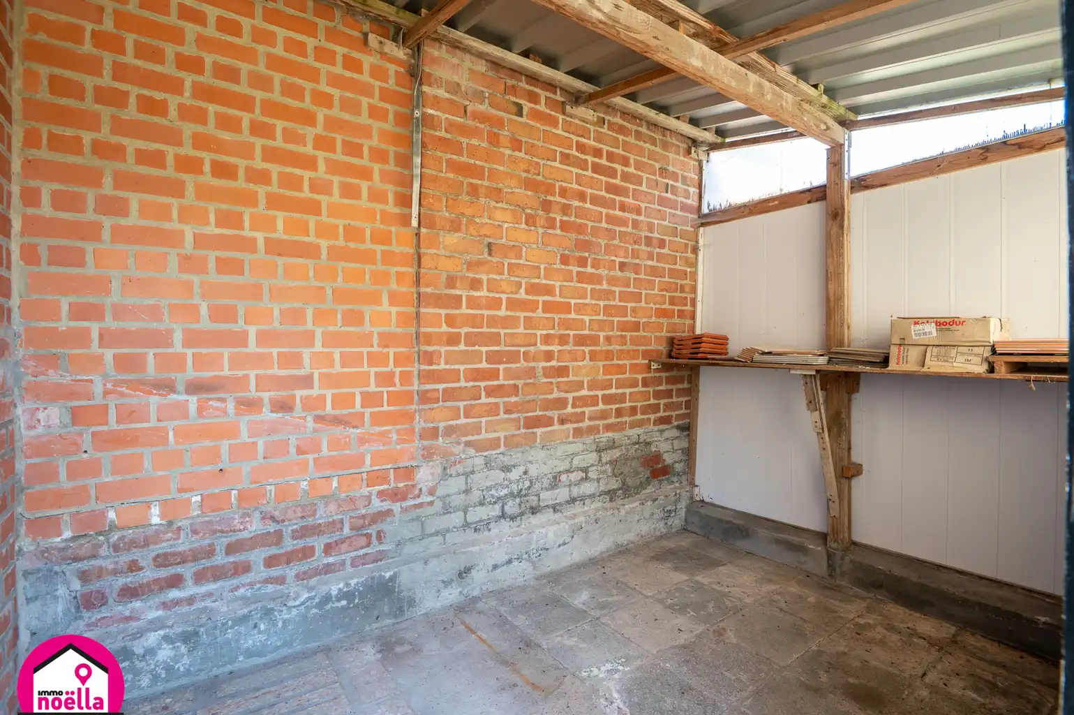 Te koop: te renoveren rijwoning op toplocatie foto 34