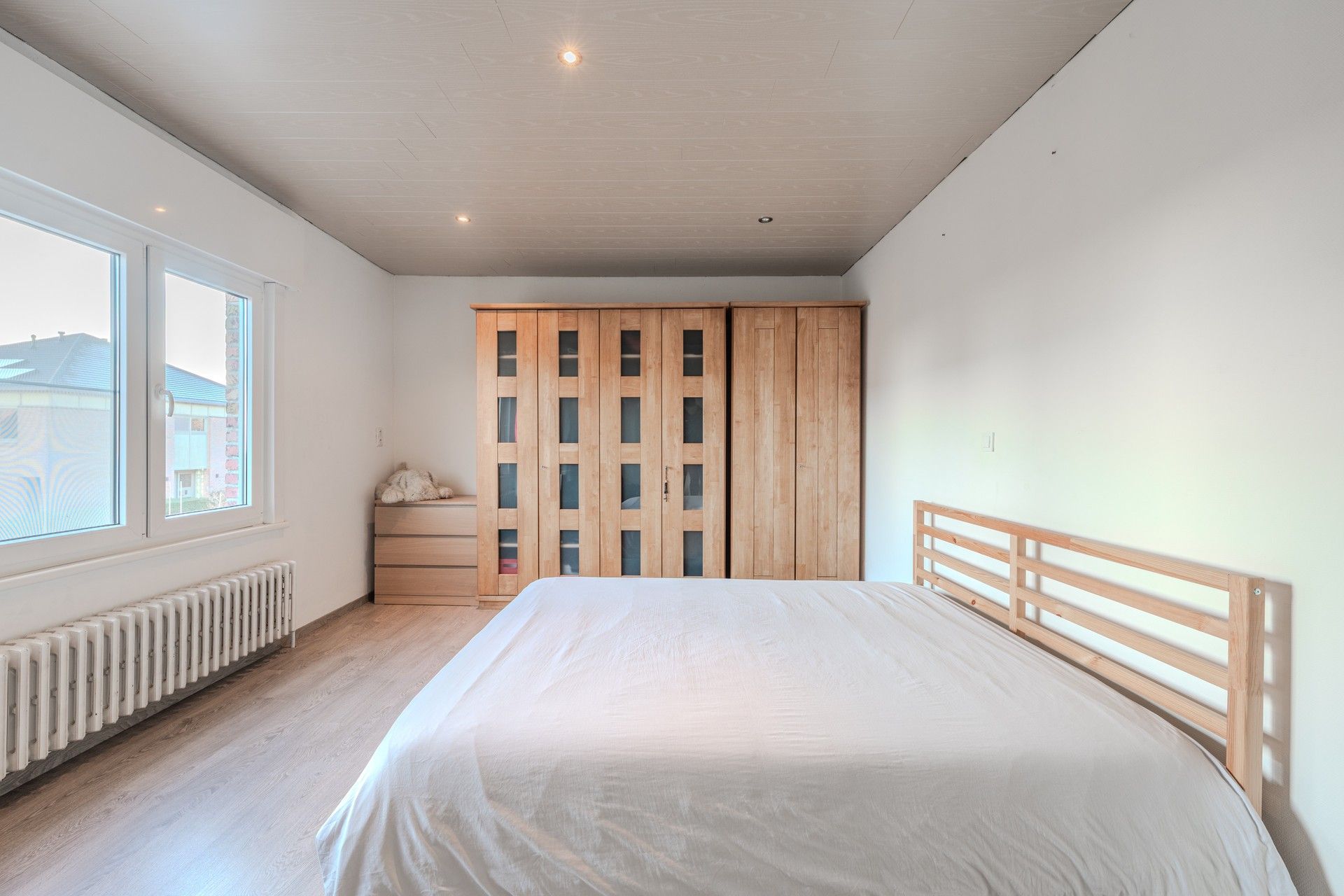 Ruime gezinswoning met garage en tuin in het rustige Pervijze. foto 10