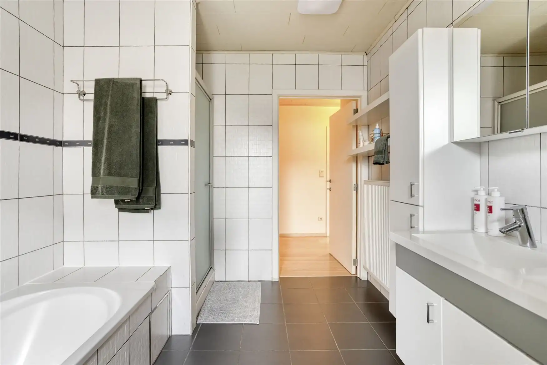 Ruime energiezuinige gezinswoning foto 16