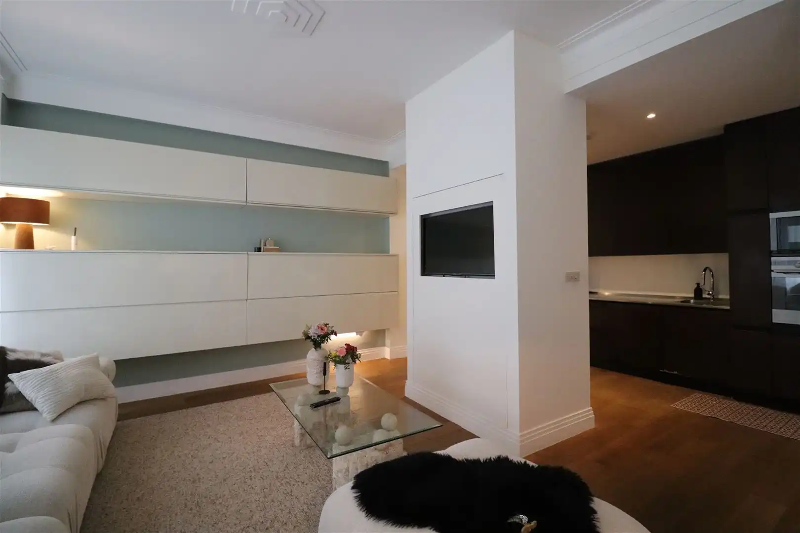 Modern appartement met 2 slaapkamers  foto 3