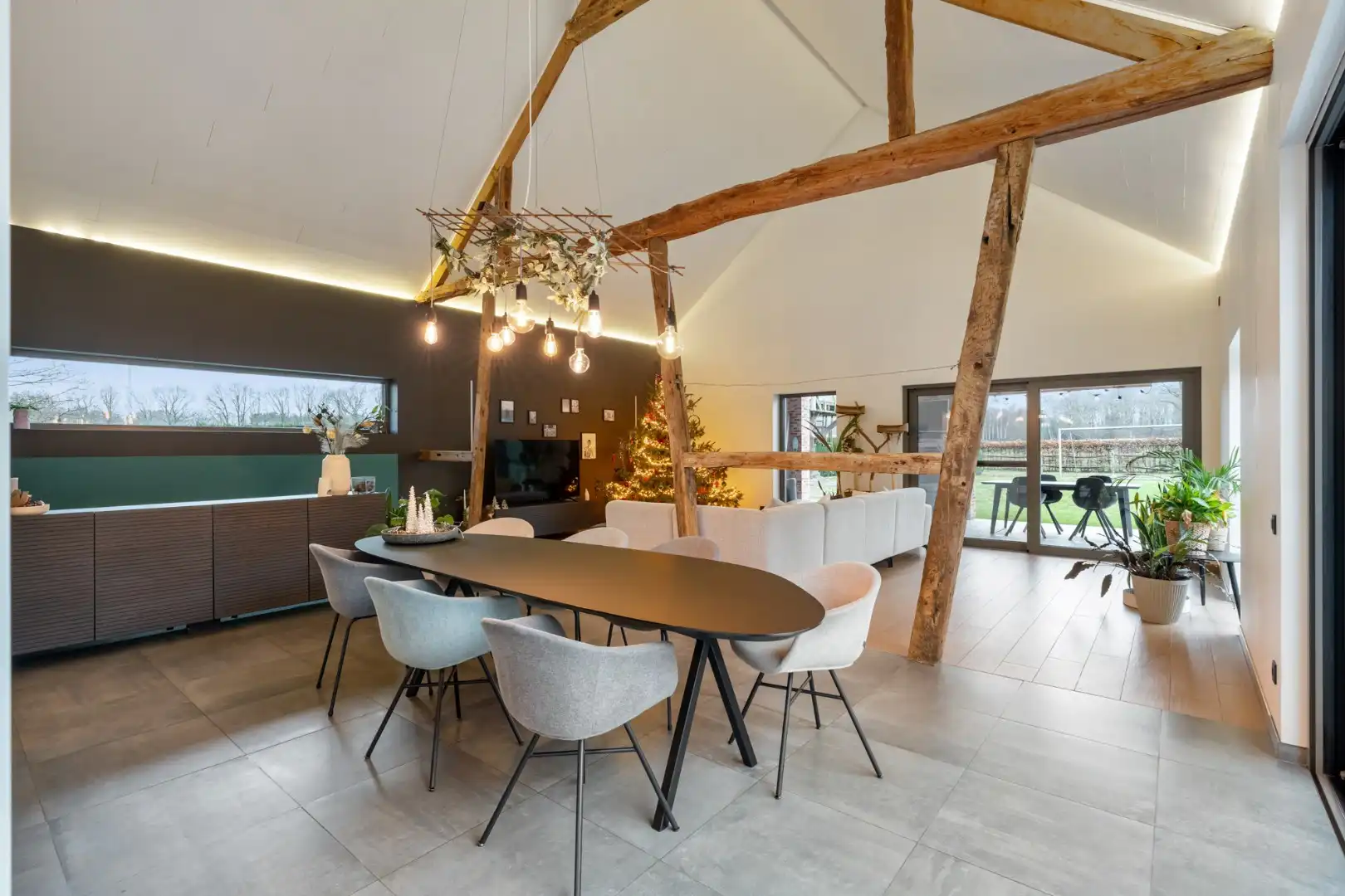 Uniek landhuis op een perceel van +/- 27 are in een GROENE oase foto 6