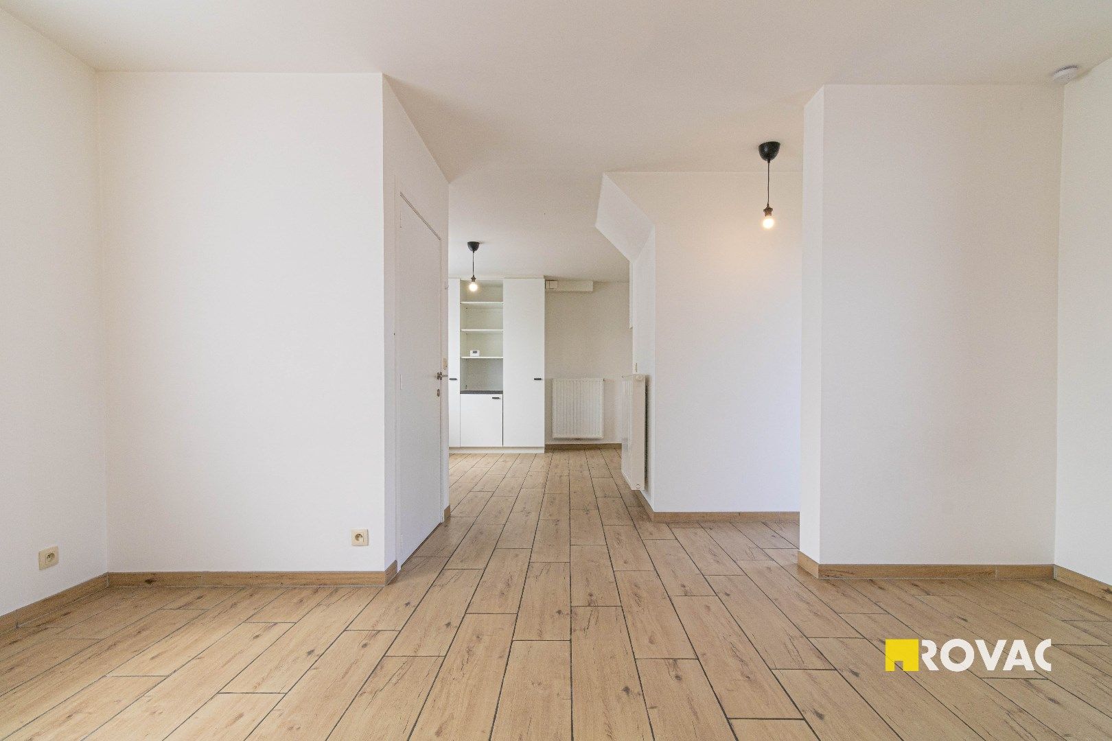 Gerenoveerde hoekwoning met 2 slaapkamers, tuin en uitweg.  foto 7