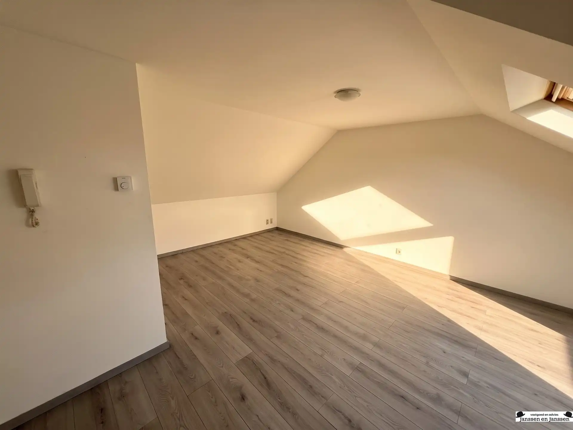 Gezellig dakappartement in het centrum van Wuustwezel!  foto 3