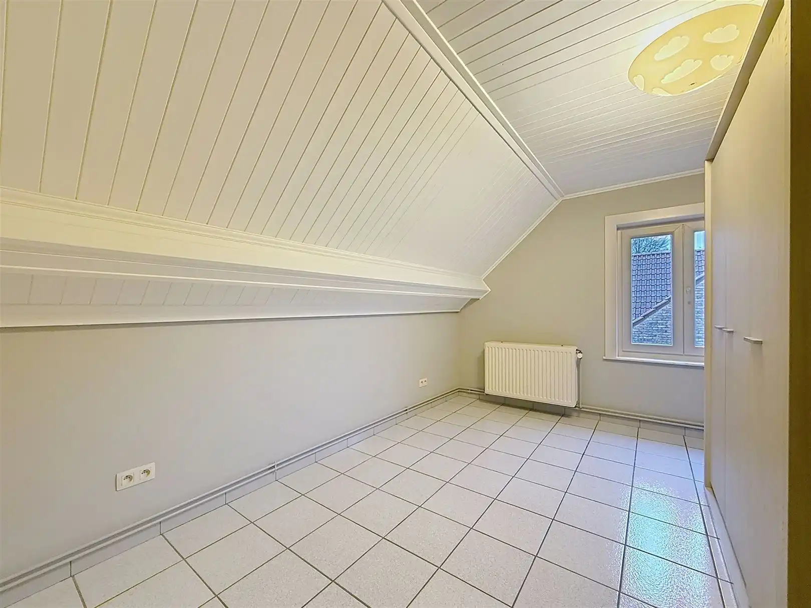 Ruime open bebouwing met 4 slpks, veranda, tuin, garage, 8a  foto 26