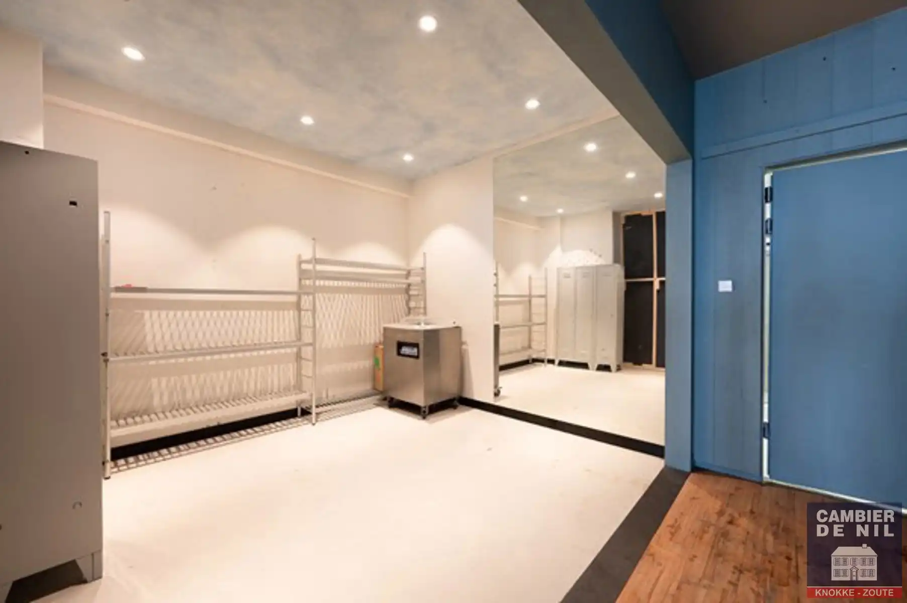 Horeca pand gelegen op een top locatie, op de hoek van de Zeedijk-Knokke en het Lichttorenplein! foto 8