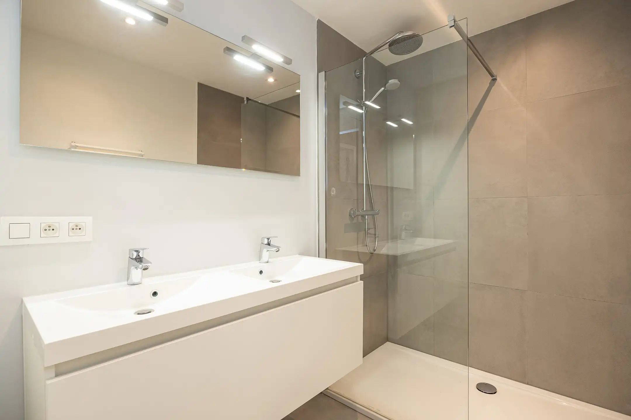 ANTWERPEN - Wonen met uitzicht foto 9