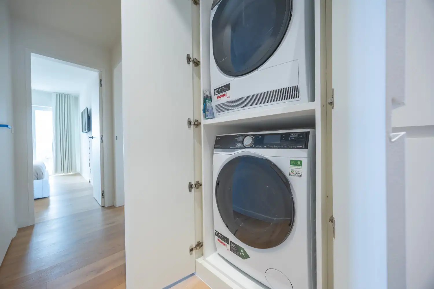 Gerenoveerd appartement met frontaal zeezicht foto 20