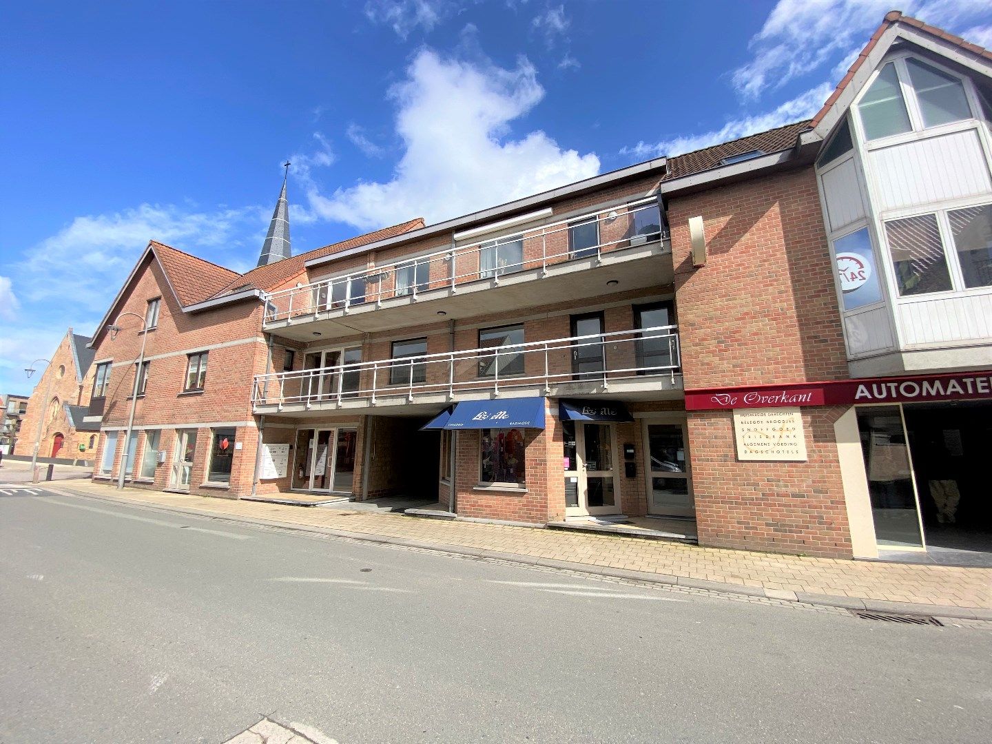 Centraal gelegen appartement met 2 slpks. foto {{pictureIndex}}