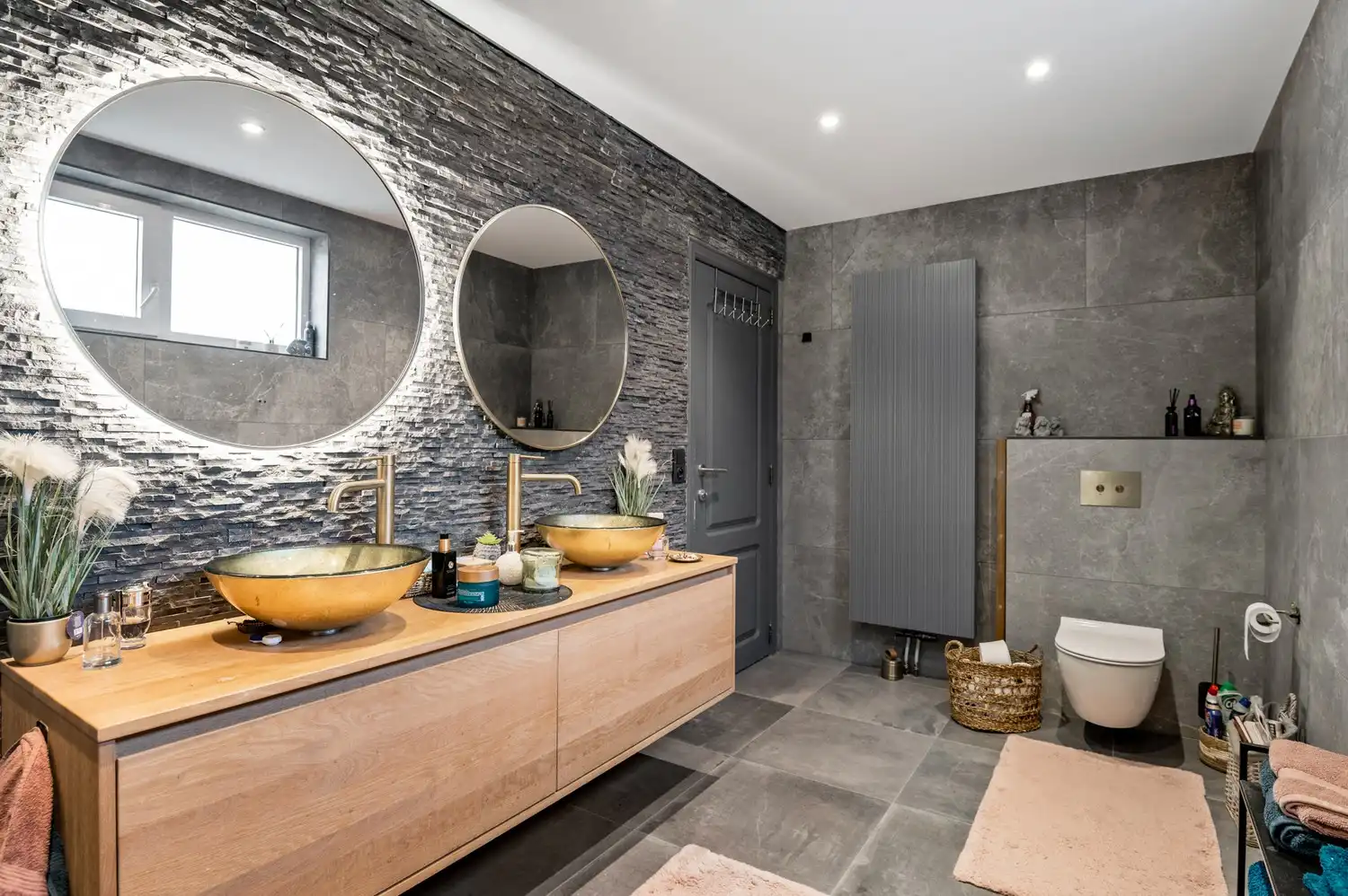 Instapklare tweewoonst met 4 slaapkamers in Wommelgem foto 21