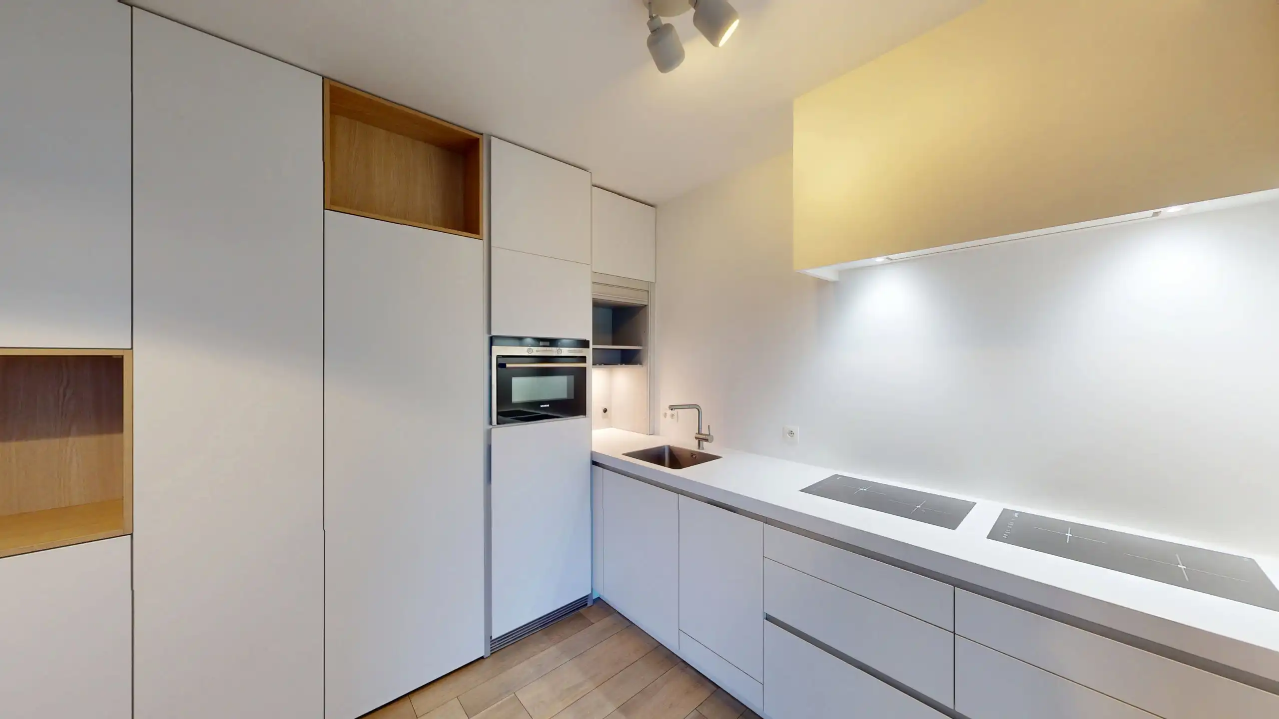 ANTWERPEN ZUID - Gemeubelde studio met terras  foto 2