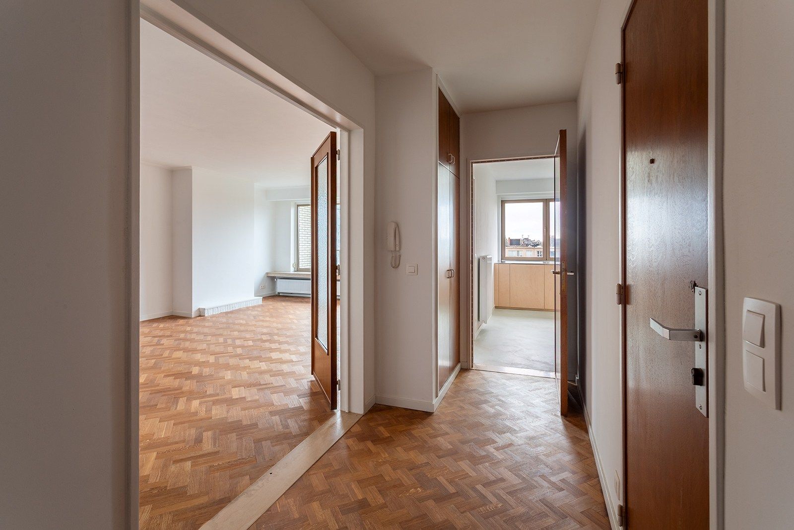 Gerenoveerd instapklaar appartement op gezellige locatie foto 14