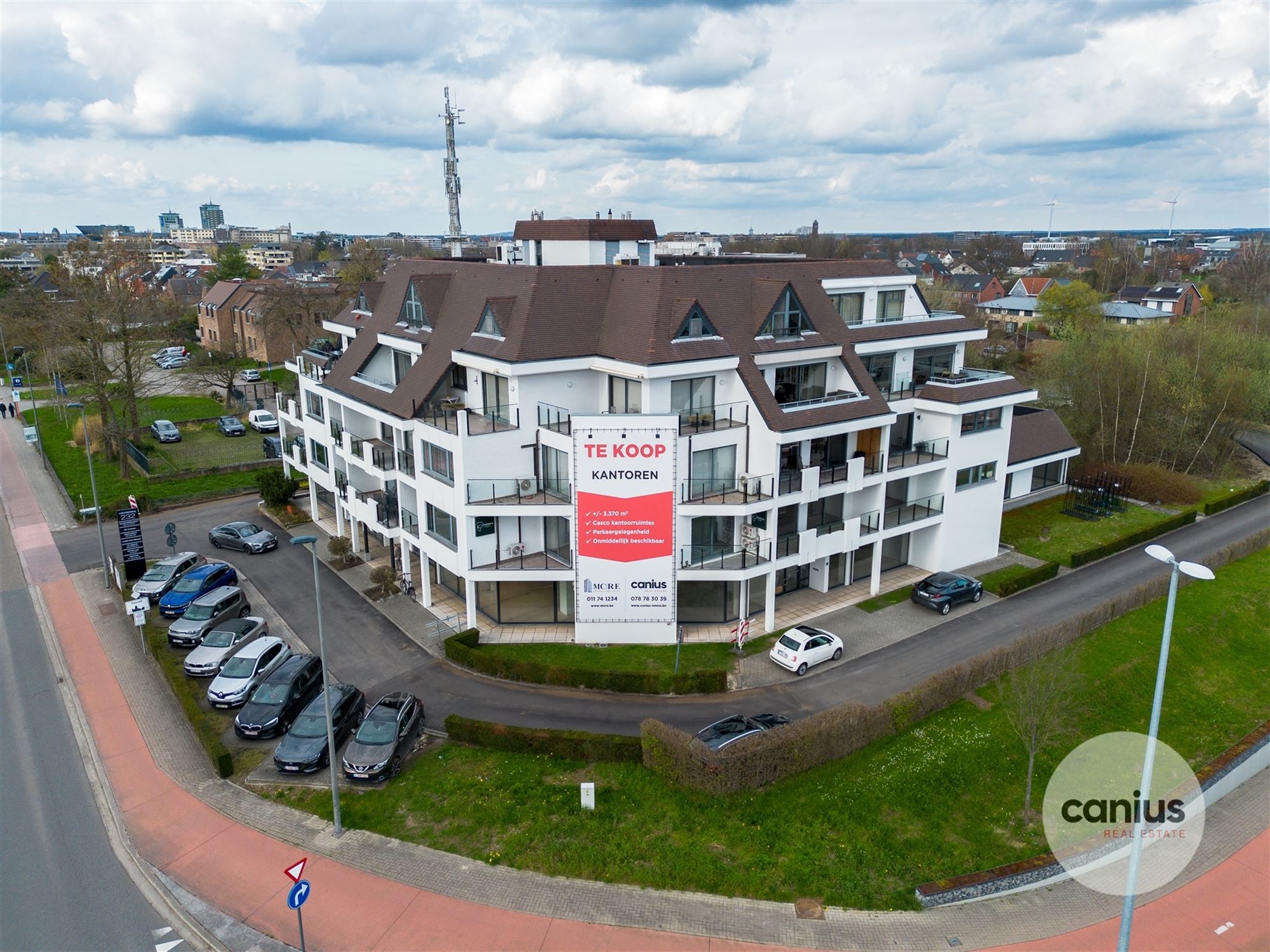 KANTOORRUIMTES MET PARKEERGELEGENHEID TE KOOP OP UNIEKE ZICHTLOCATIE TE HASSELT foto 14