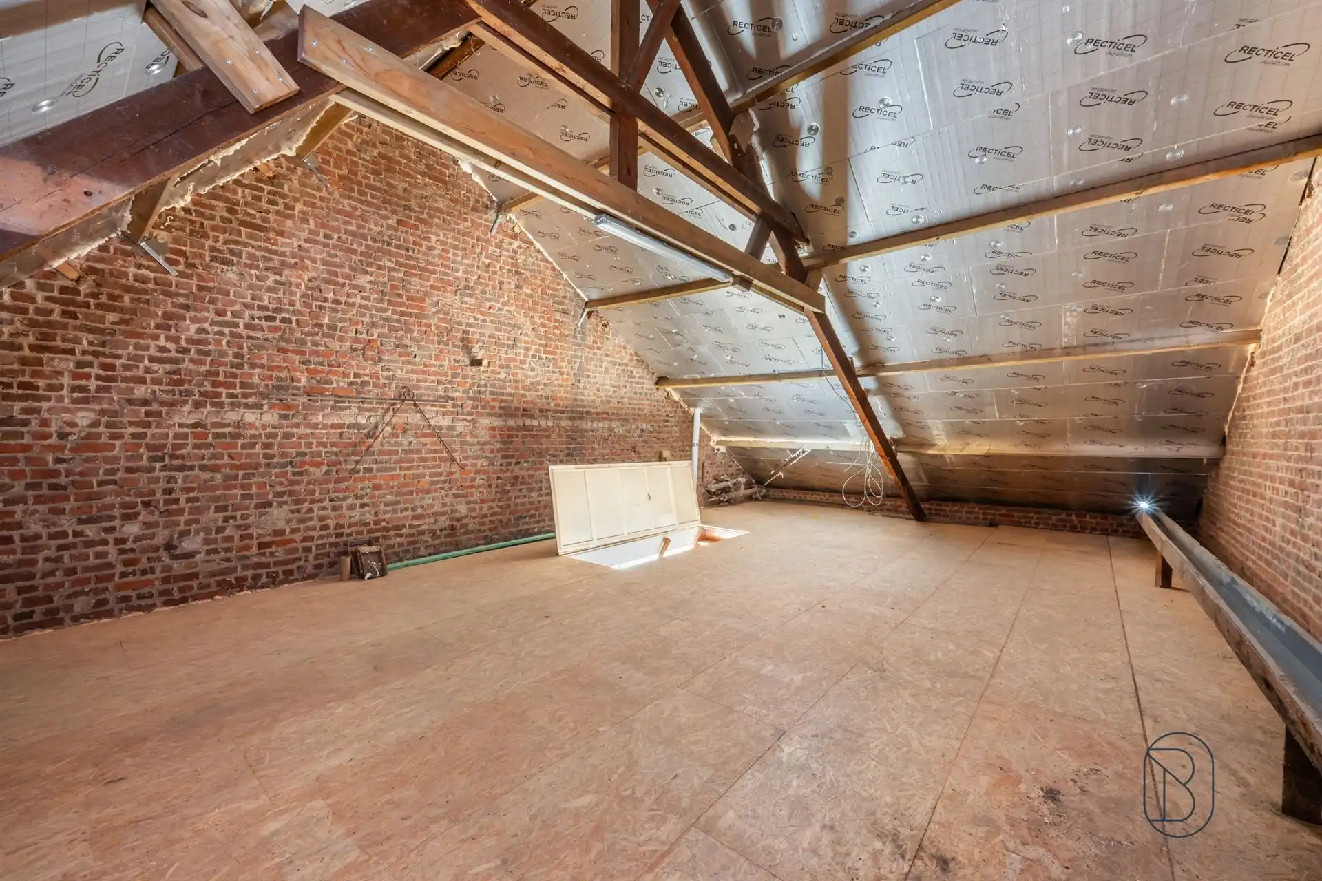 Tof gerenoveerde woning met mooie tuin, pal in het centrum! foto 20