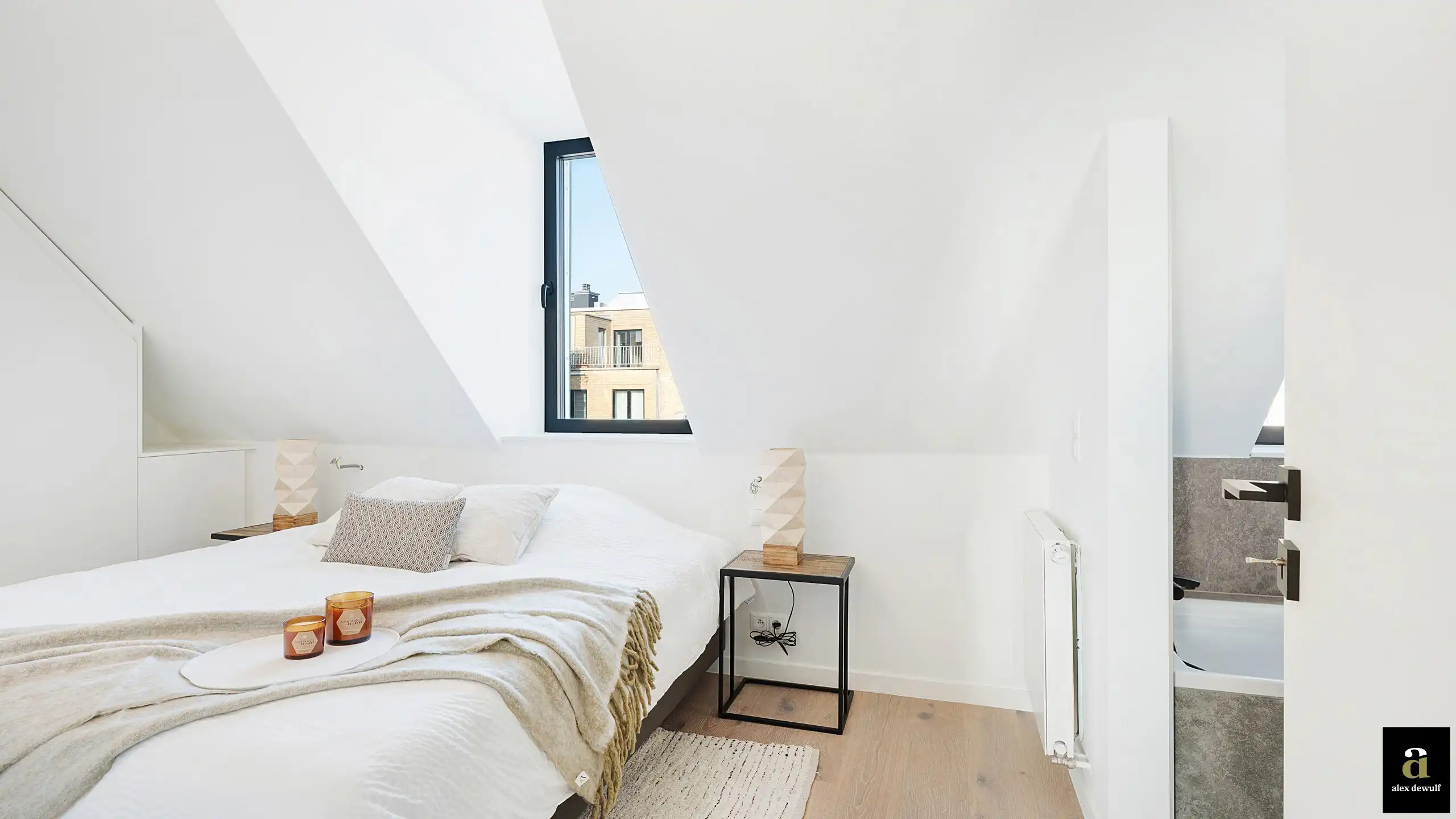 Luxueus nieuwbouw duplex-appartement, centraal gelegen tussen de Zeedijk en het Rubensplein. foto 19