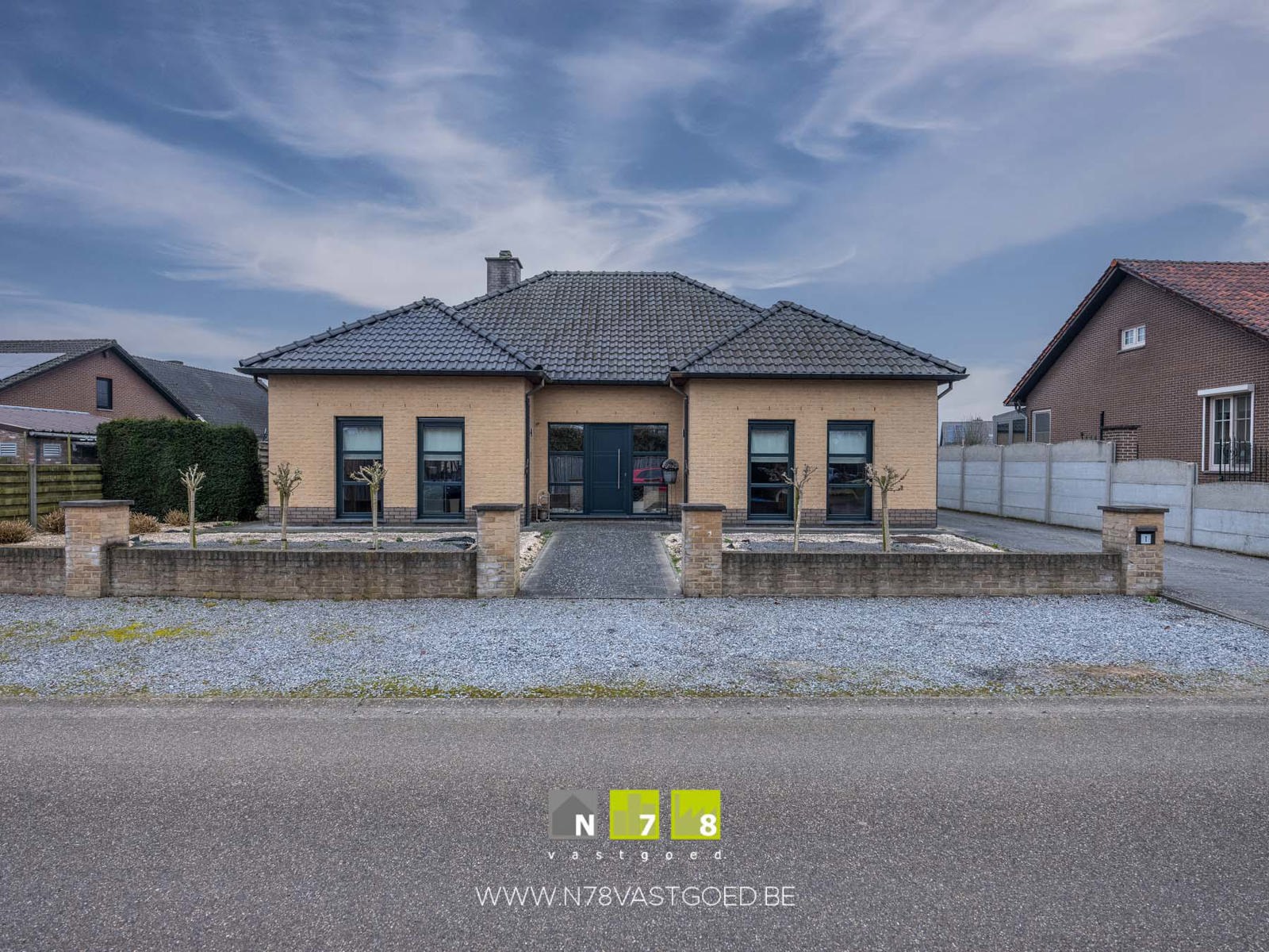 Huis te koop foto {{pictureIndex}}