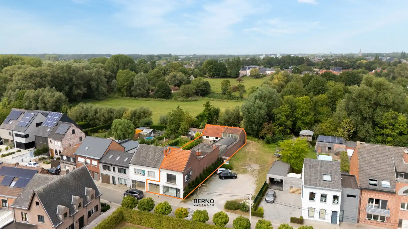 Veelzijdig pand met ruimte, rust en eindeloze mogelijkheden foto {{pictureIndex}}