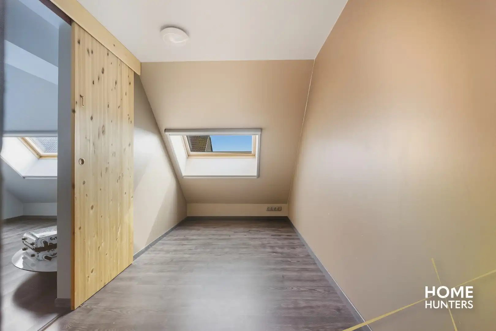 Instapklare halfopen woning met garage, tuin en 3 slaapkamers in de dorpskern van Nieuwkerke foto 13