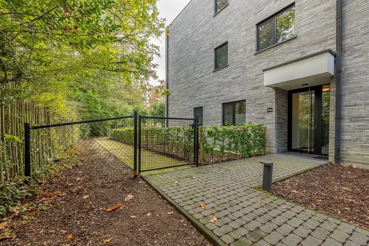Gemeubelde penthouse met 2 slpk, ruim terras en autostaanplaats foto 37