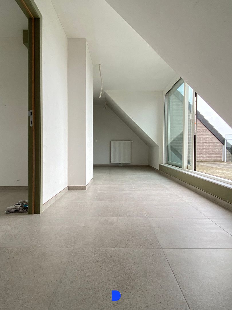 Mooi appartement met 2 terrassen in het centrum van Rumbeke. foto 8