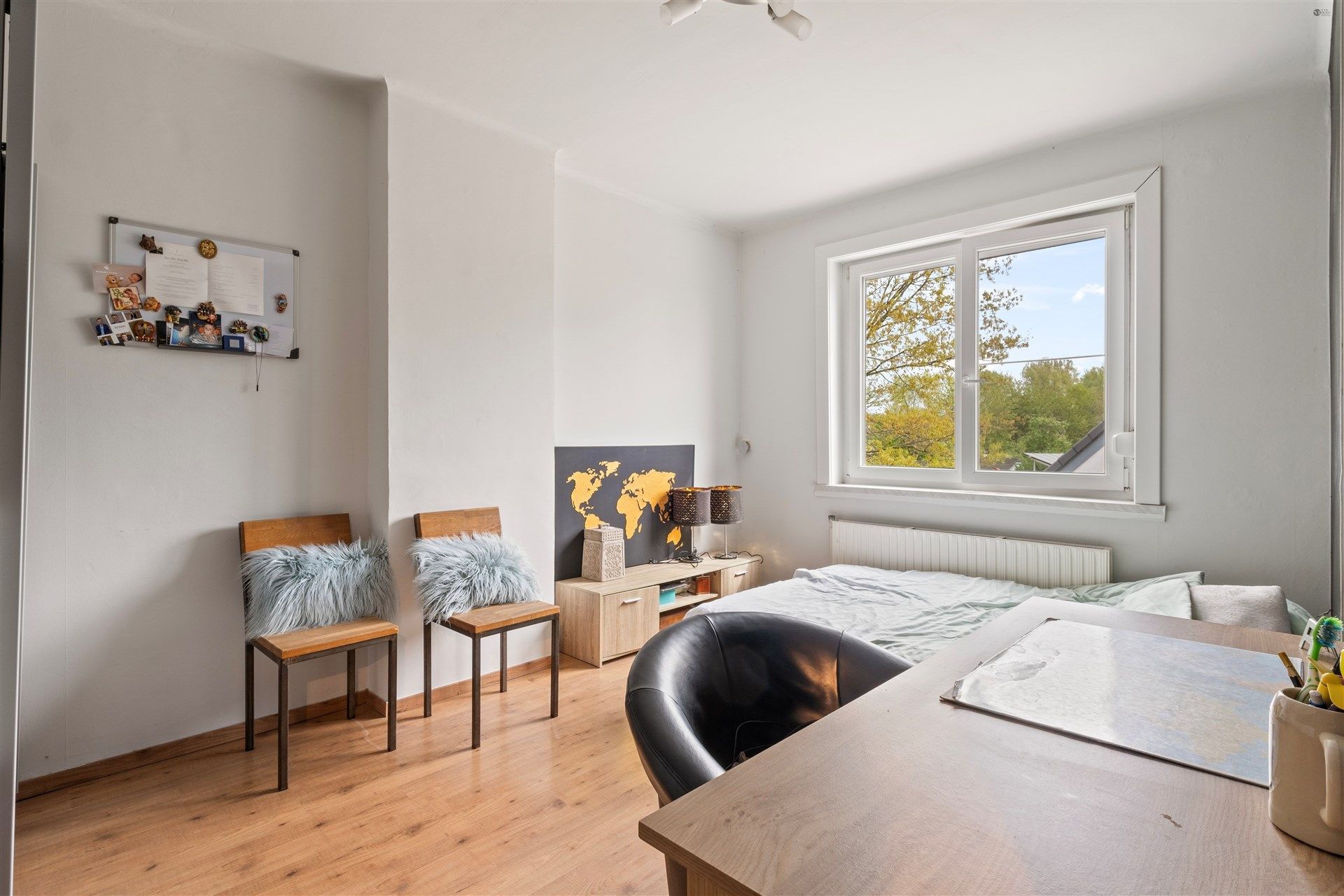 Indrukwekkende woning op een ruim perceel van 2208 m². foto 17