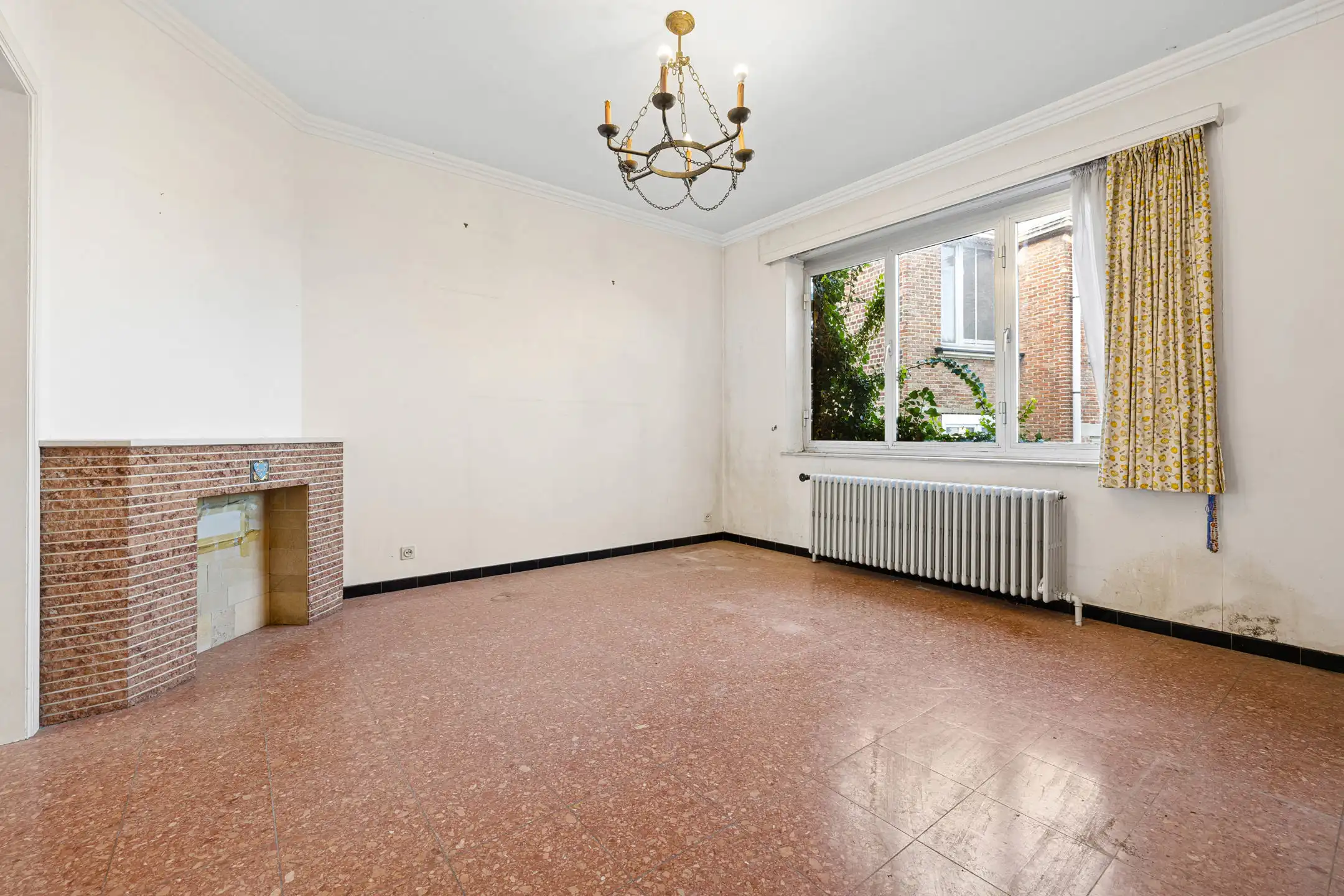 Huis met “mooie verdieping”: 2 slaapkamers + studeerkamer foto 5